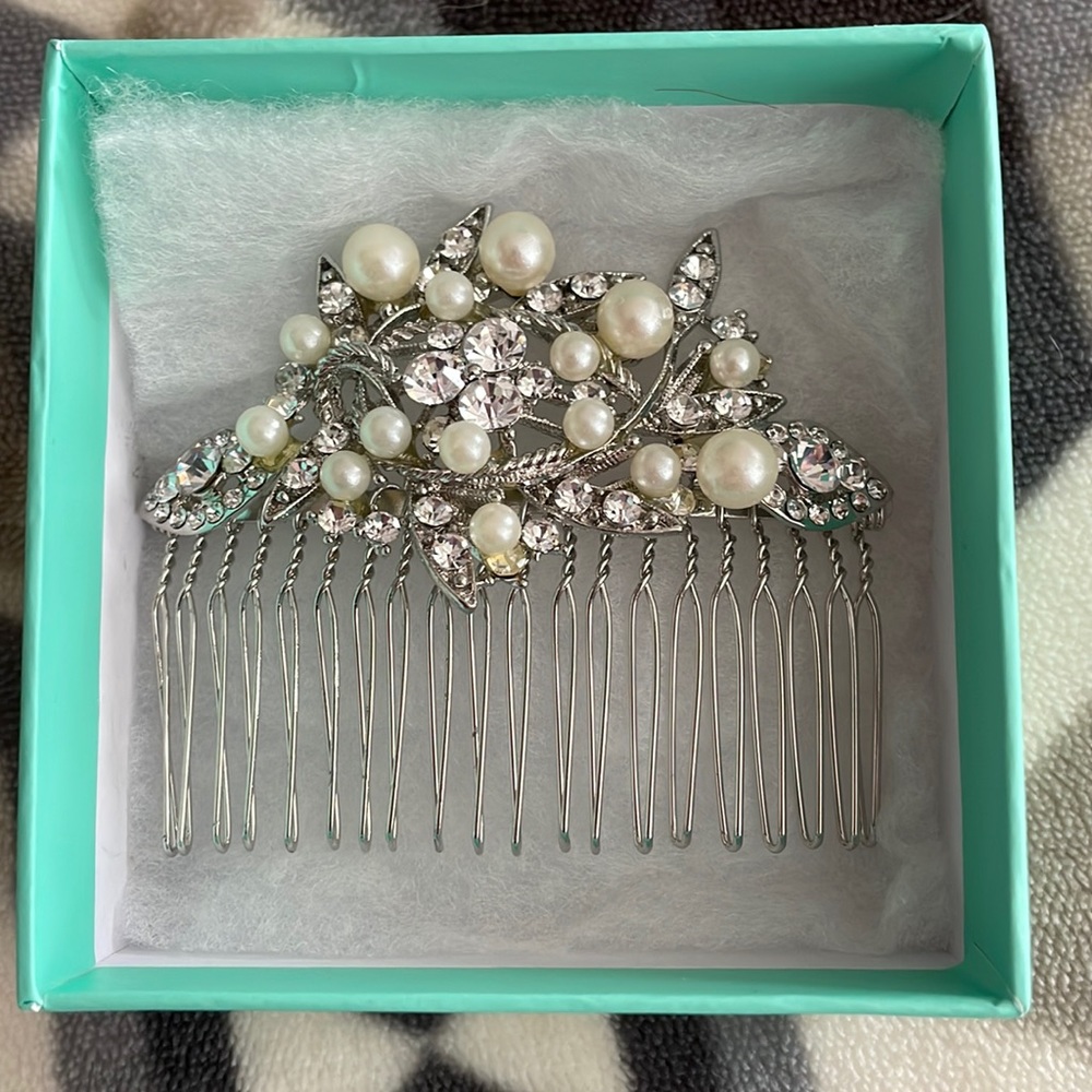 Bridal hair comb